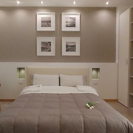 B&B Villa Monterosa Con Piscina Castronno Екстер'єр фото