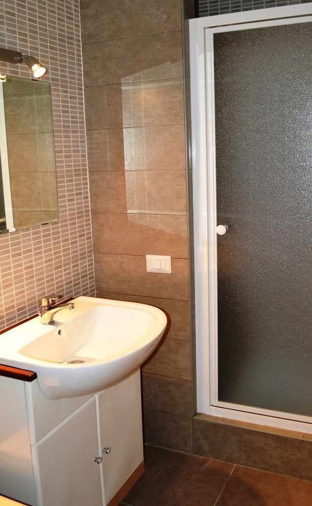 B&B Villa Monterosa Con Piscina Castronno Екстер'єр фото