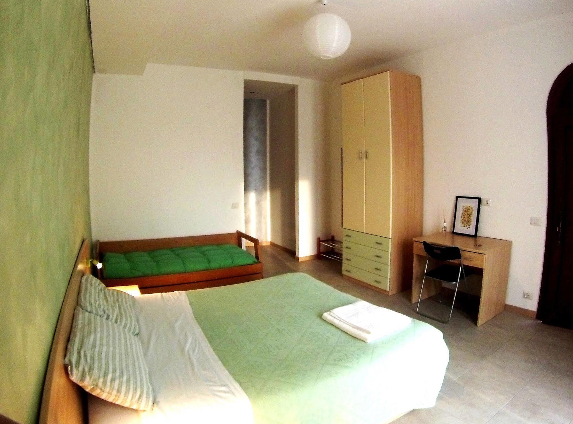 B&B Villa Monterosa Con Piscina Castronno Екстер'єр фото