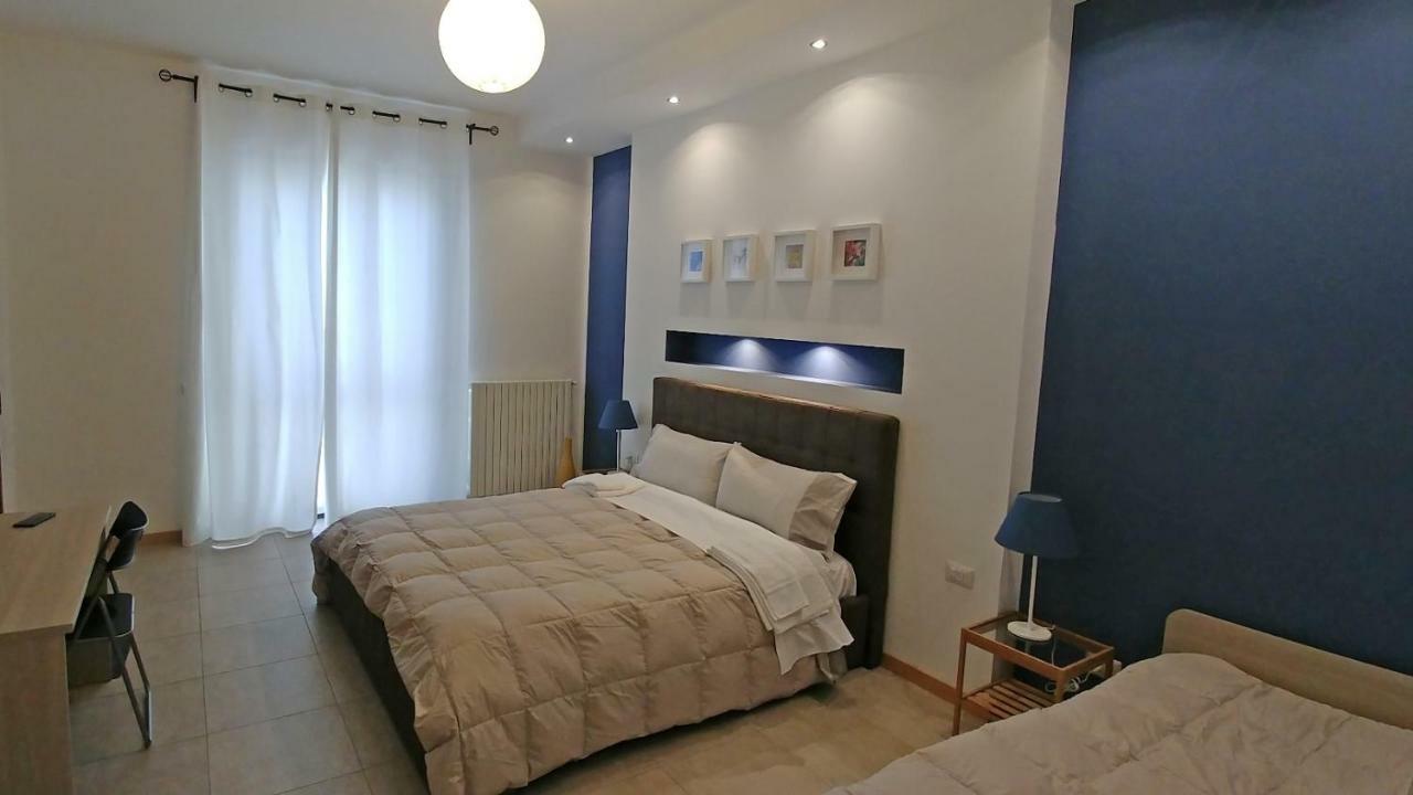 B&B Villa Monterosa Con Piscina Castronno Екстер'єр фото