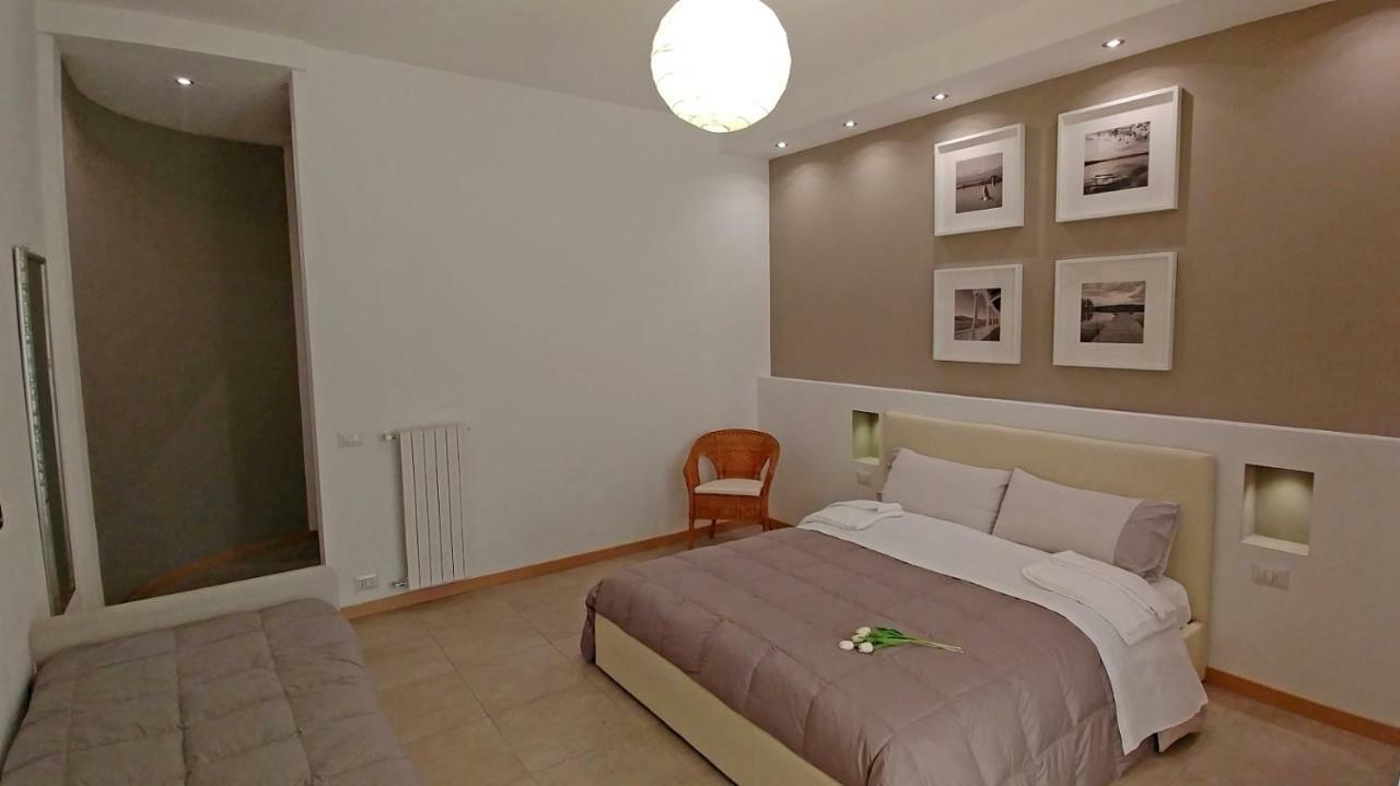 B&B Villa Monterosa Con Piscina Castronno Екстер'єр фото