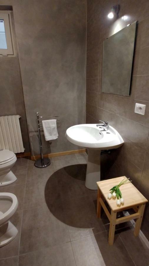 B&B Villa Monterosa Con Piscina Castronno Екстер'єр фото